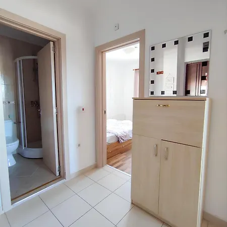 Pirin Heights 200m From Road Appartement *